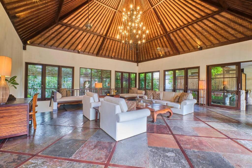 Villa New-5br 7mins To Center